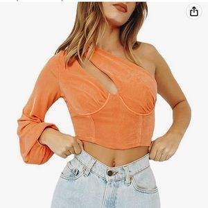 One-shoulder Crop Top